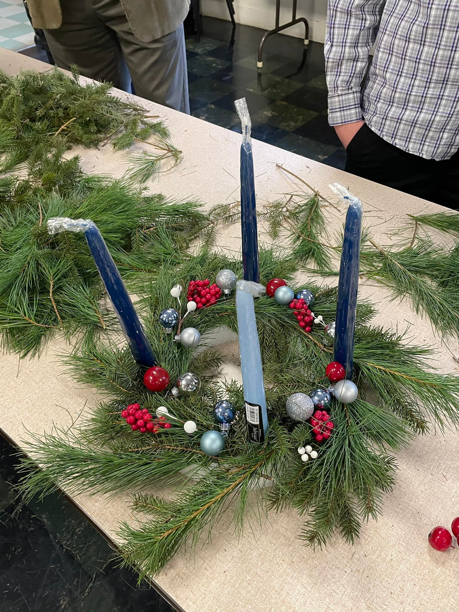 Making Advent wreaths